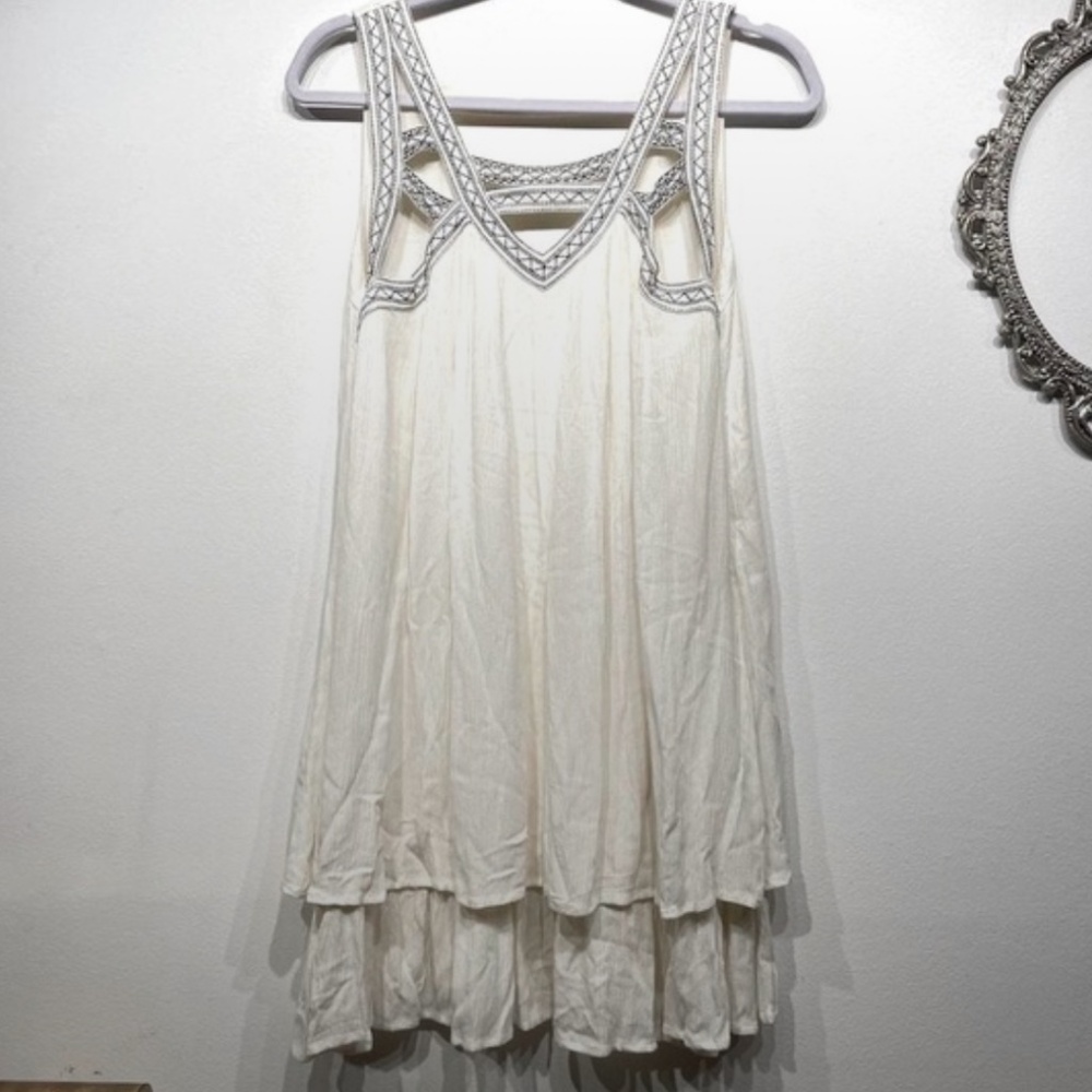 Illa Illa Cream Crepe Dress with Black Detail | Size Small